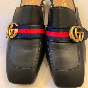 GG medallion designer slides, leather. High quality, soft and comfortable.